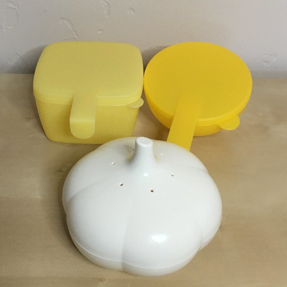 NEW Tupperware Forget Me Nots & Garlci Keeper set of 3